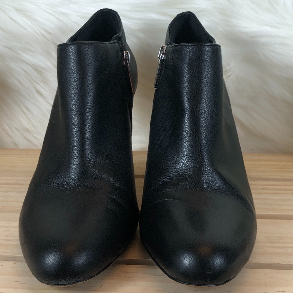 SOLD - Vince Camuto "Corra" Bootie Black - Picture 4 of 10
